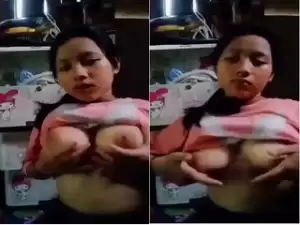 Desi Girl Play With Her Boobs
