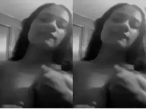 Sexy Desi Girl Play With Boobs
