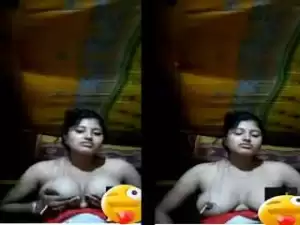 Exclusive- Desi Bhabhi Showing Her BoobS to Lover On Video Call