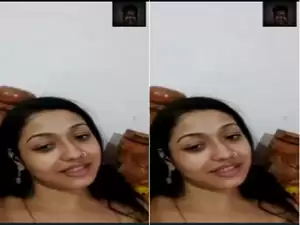 Horny Desi Girl Show Boobs and Fingering Part 1
