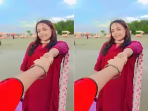 Sexy Desi Girl Shows Her Nude Body