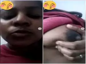 Desi Mallu Girl Showing Her Boobs and Pussy Fingering on Video call Part2