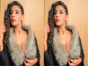 Sexy Desi Girl Ridding Dick and Fucked part 1