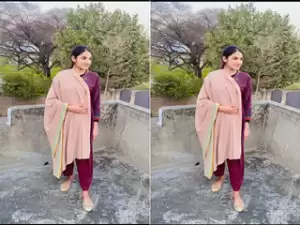 Paki Girl Shows Nude Body