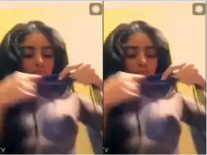 Cute Desi girl Shows Boobs and Fingering Part 1