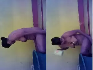 Desi Bhabhi Bathing
