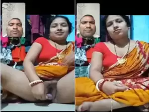 Desi Bhabhi Shows Masturbating