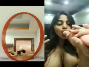 Horny Desi Girl Enjoy With Dildo