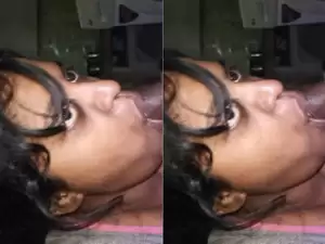 Desi Bhabhi Blowjob