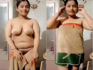 Desi Girl Shows her Nude Body