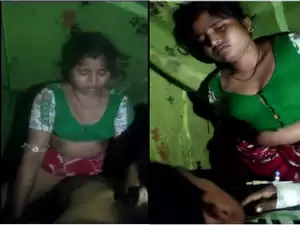 Desi Bahbhi Ridding Dick