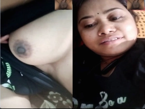 Desi Bhabhi Shows Her Boobs On VC