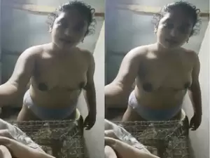 Desi Girl Strip Top and Shows Boobs