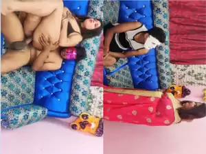 Desi Rosy Boudi Blowjob and FUcking