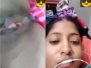 Desi Vlg Wife Shows Nude Body part 2