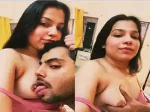 Hot Desi girl Boobs Sucking