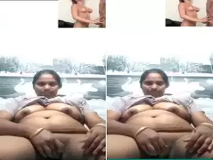Horny Desi Cheating Bhabhi Masturbating Part 1