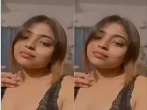 Horny Desi Girl Shows Nude Body Part 2