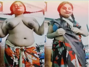 Desi Girl Shows her Big boobs