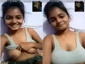 Desi Girl Shows her Big Boobs