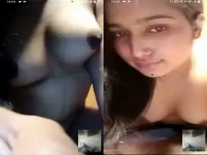 Horny Desi Girl Shows boobs