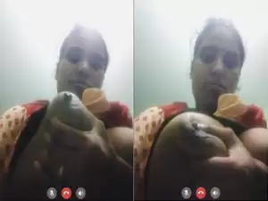 Horny Desi Bhabhi Shows big Boobs