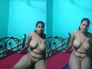 Horny Desi Girl Shows Her Big Boobs