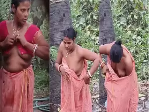 Desi Bhabhi Outdoor Bathing