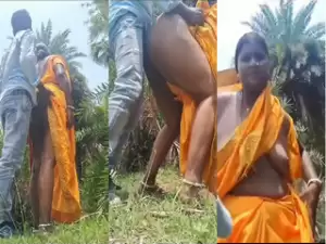 Sexy Puja Bhabhi Outdoor Fucking
