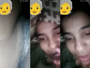 Sexy Desi Girl Shows her Boobs and Fingering Part 5