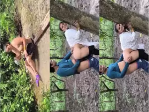 Desi Puja Bhabhi OutDoor Fucking