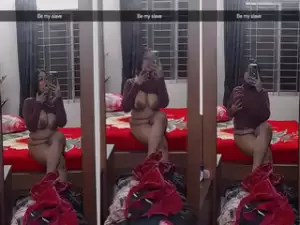 Desi Girl Shows her Big Boobs