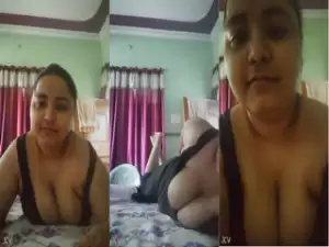 Desi BBW Girl Shows Boobs Part 1
