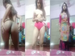 Desi Girl Shows Her Nude Body