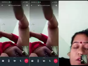 Desi BBW Bhabhi Shows Pussy