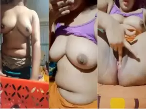 Desi Girl Shows Boobs and Fingering