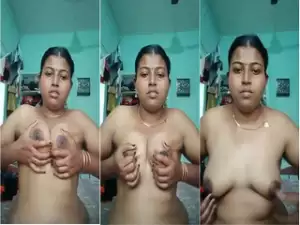 Desi Bhabhi Play With Boobs