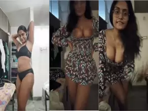 Horny Desi Girl Shows her boobs and Ass Part 1
