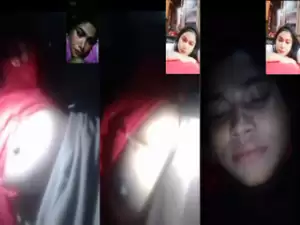 Desi Bahbhi Shows Boobs