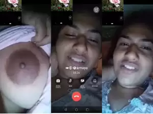 Cute Desi girl Shows Boobs