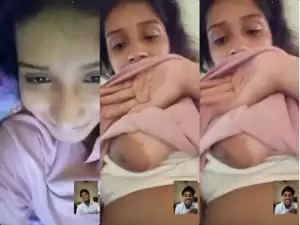 Desi Girl Shows Her Boobs For Lover
