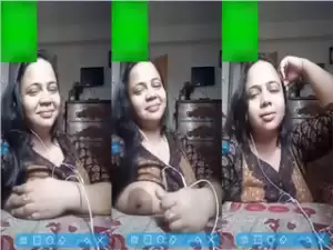 Desi Bahbhi Shows her Big Boobs