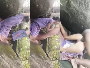 Desi CPl OutDoor Blowjob and Fucking