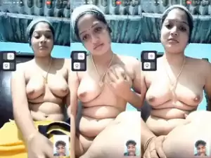 Sexy Desi Bhabhi Shows her Nude Body
