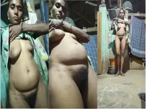 Desi Tamil Bhabhi Shows Nude Body and Pissing Part 2
