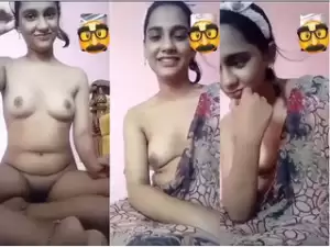 Sexy Desi Girl Shows her Nude Body