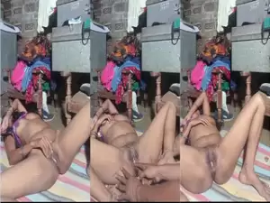 Desi Bhabhi Pussy Fingering and Fucked