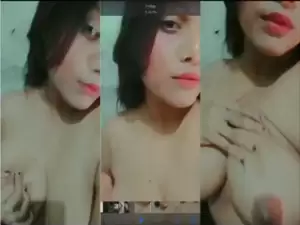 Cute Desi Girl Shows Boobs