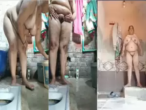 BBW paki Bhabhi Bathing part 2