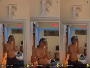 Sexy Desi girl Record Selfie For Lover